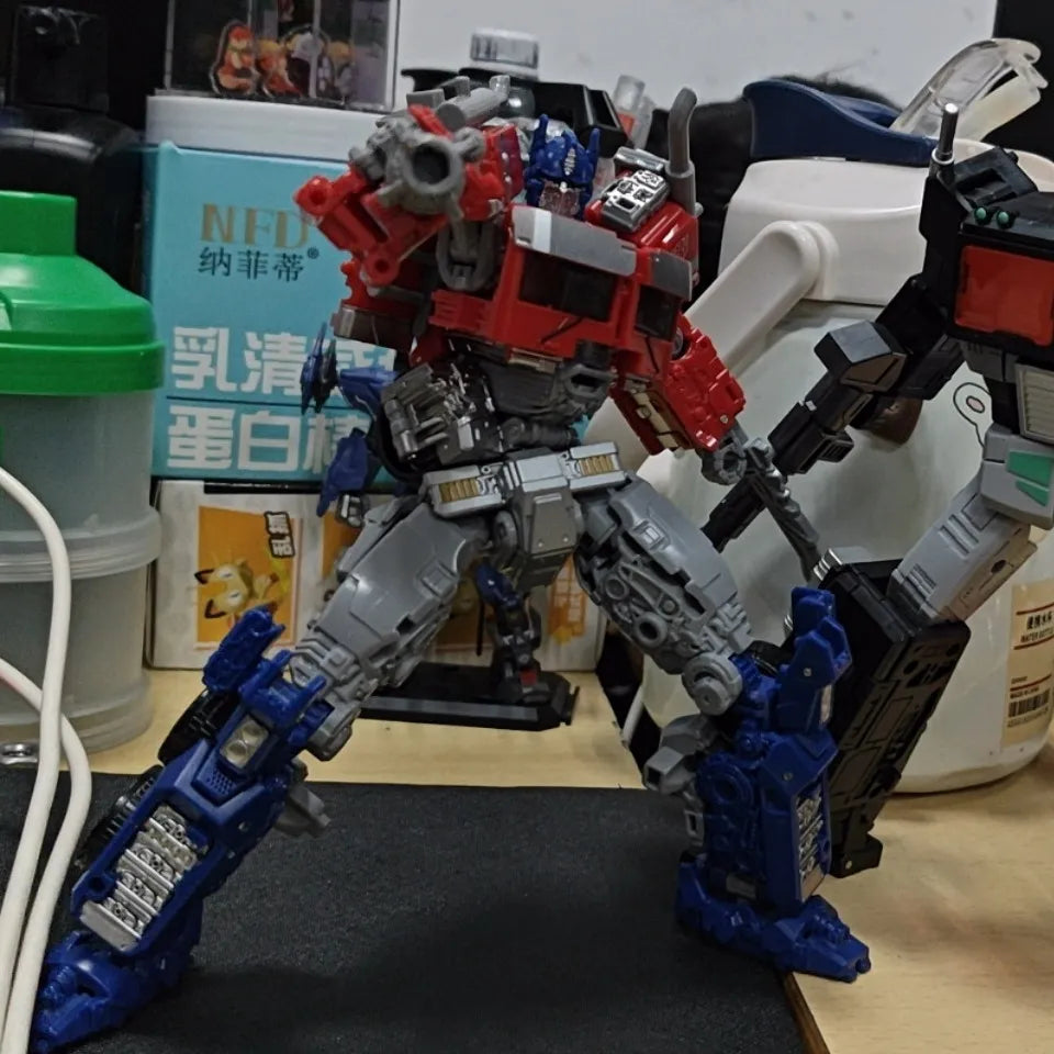 Figura Transformers Optimus Prime OP01 — Mini Robot Transformable