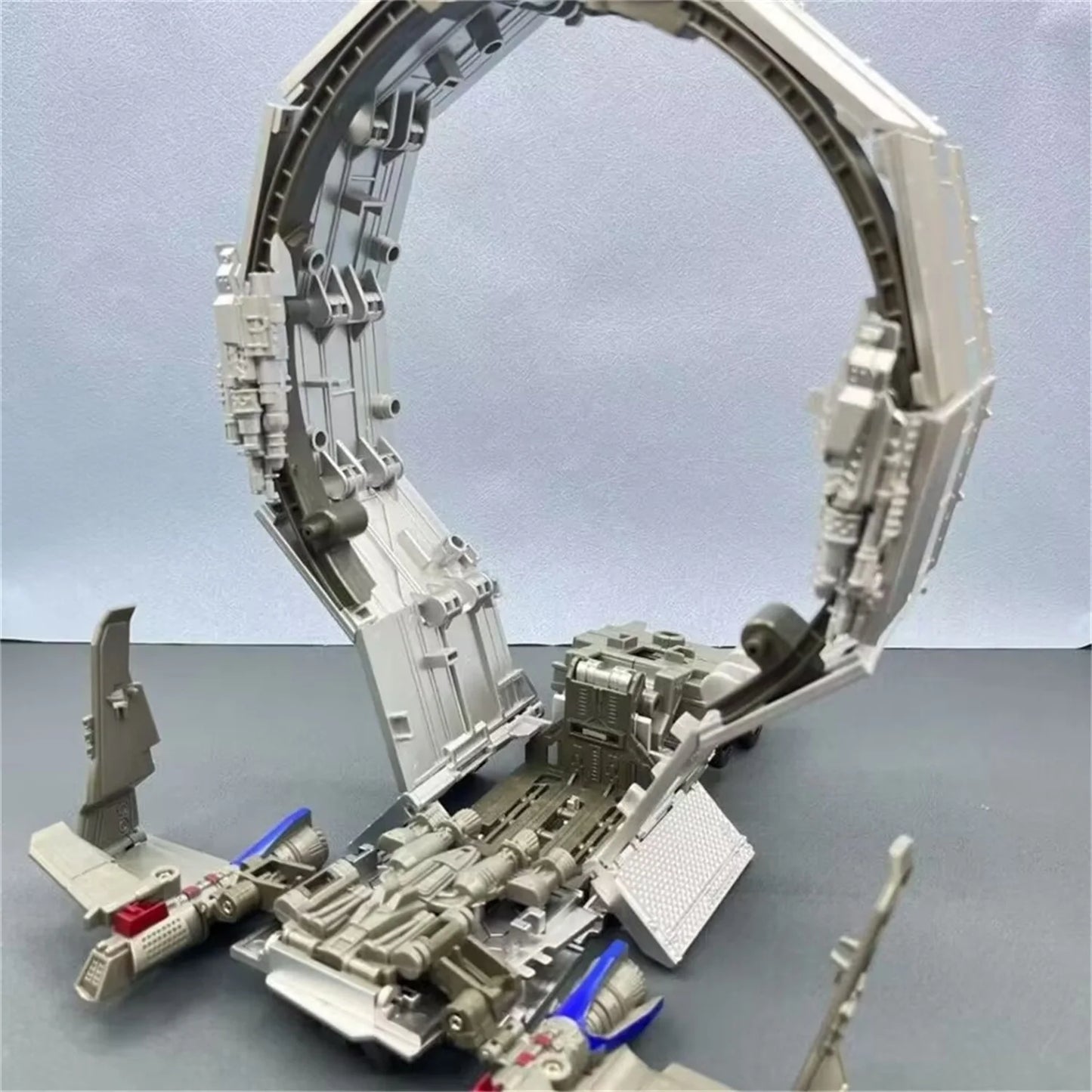 Accesorio Transformers Remolque CY01 — Estructura Plateada Compatible TW1022
