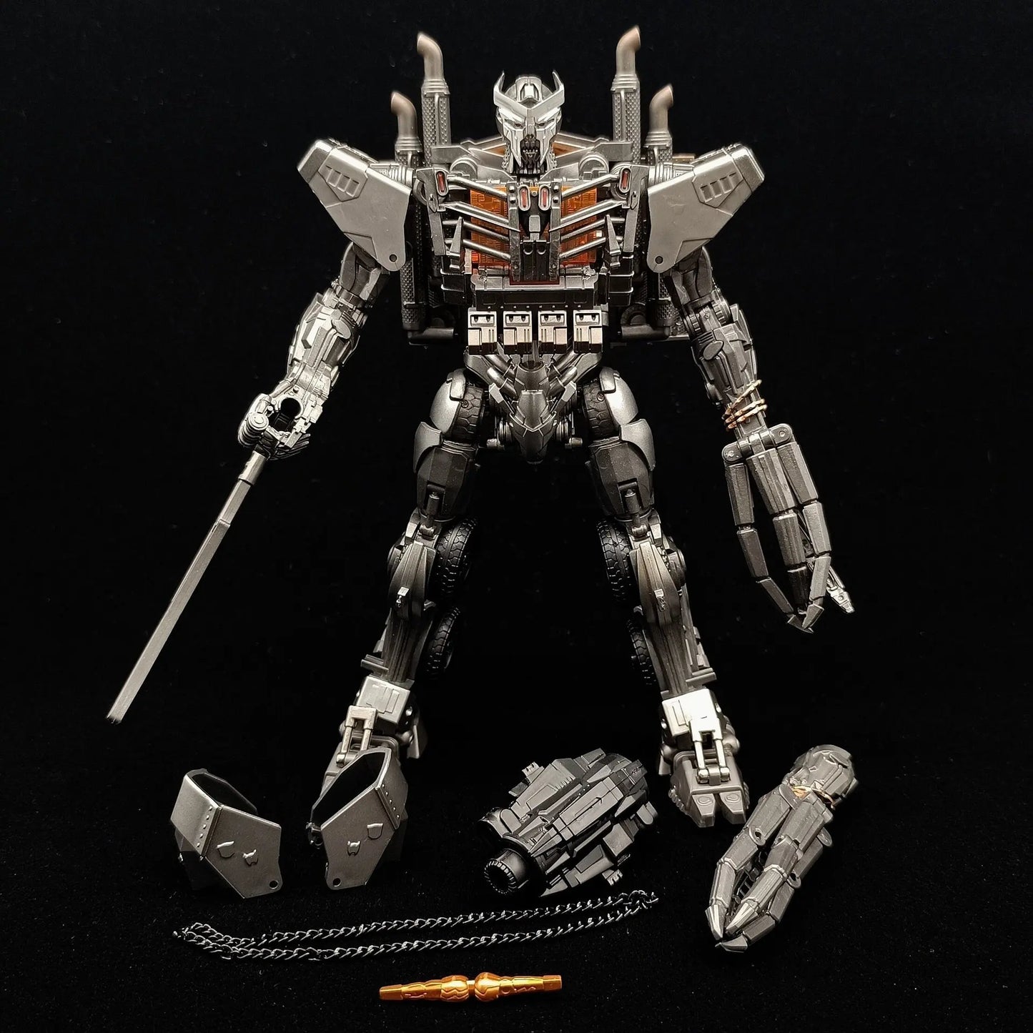 Figura Transformers Scourge Espada Desenvainada TW1031 — Combate Cromado Modo Semirremolque