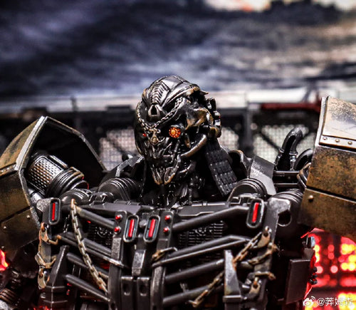 Figura Transformers Scourge Pátina Dorada — Busto Detallado Versión Oxidada