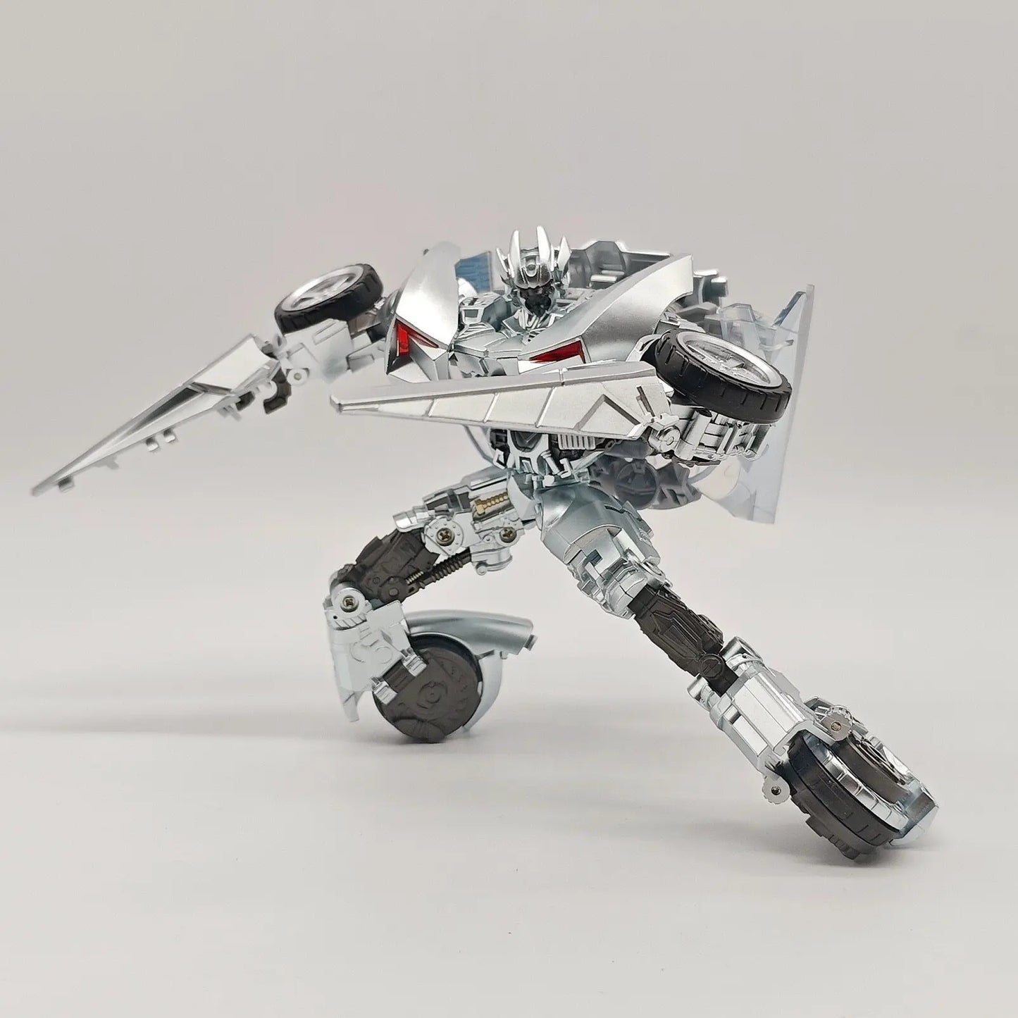 Figura Transformers Sideswipe War Dancer — Bailarín de Guerra Rojo y Plateado