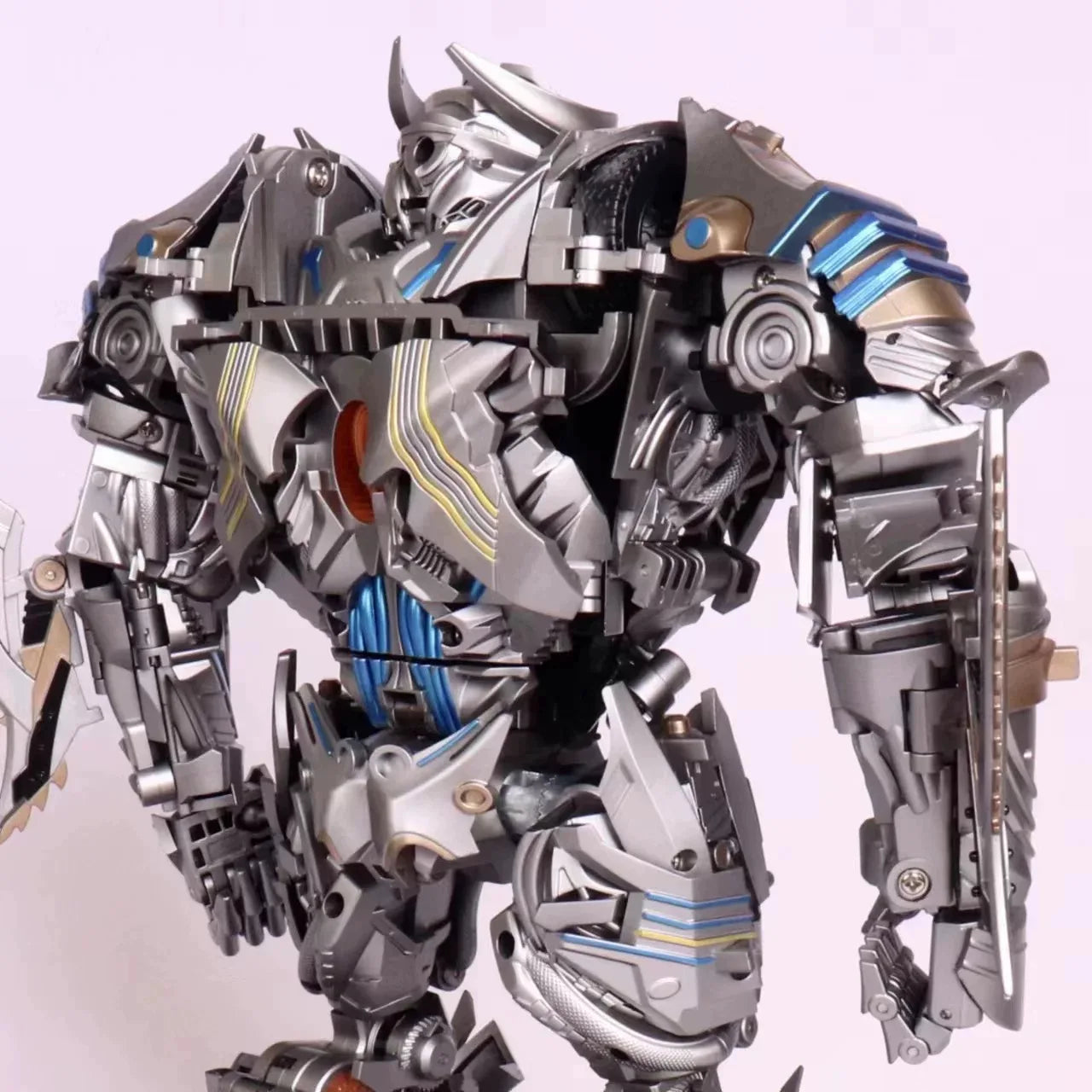 Figura Transformers Galvatron Negro FL01 — Modo Camión Gris Fury Leader