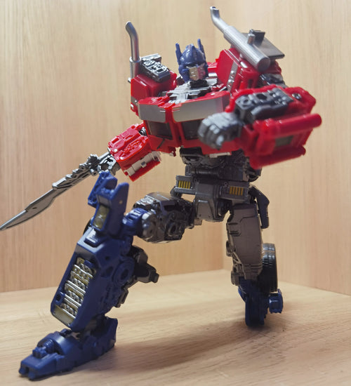Figura Transformers Optimus Prime OP01 — Mini Robot Transformable