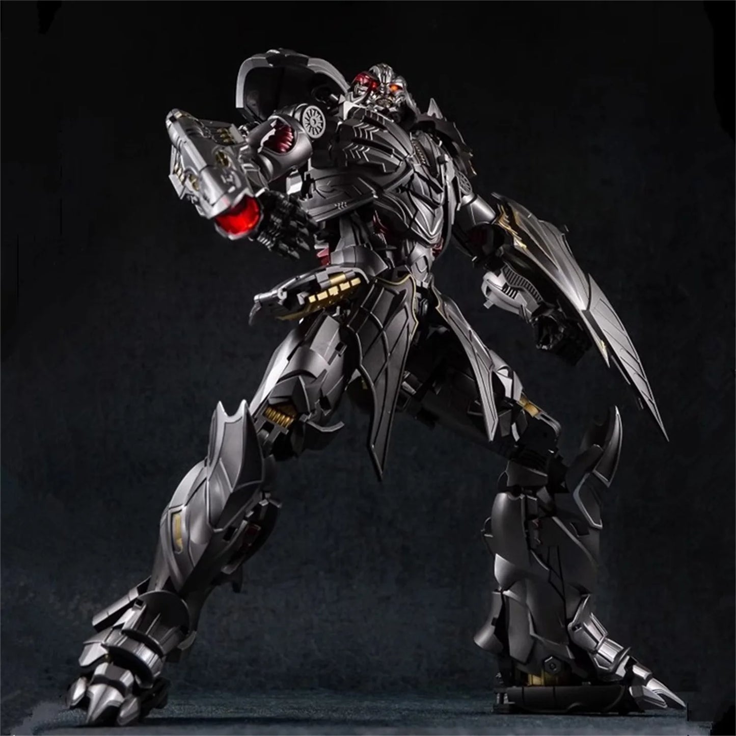 Figura Transformers Galvatron BS02 — Versión Dragón Alado Cromado Bestia