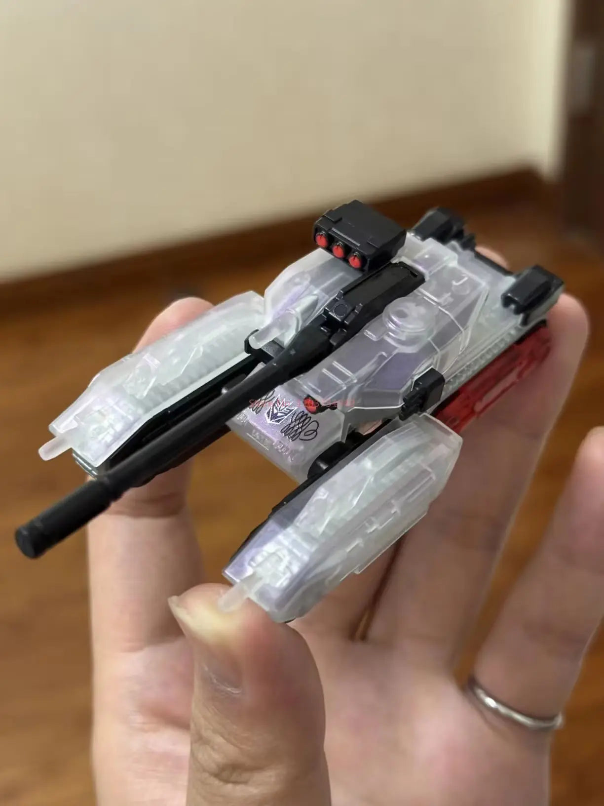 Figura Transformers Megatron - Modelo Articulado Blokees Tanque de Asalto Móvil