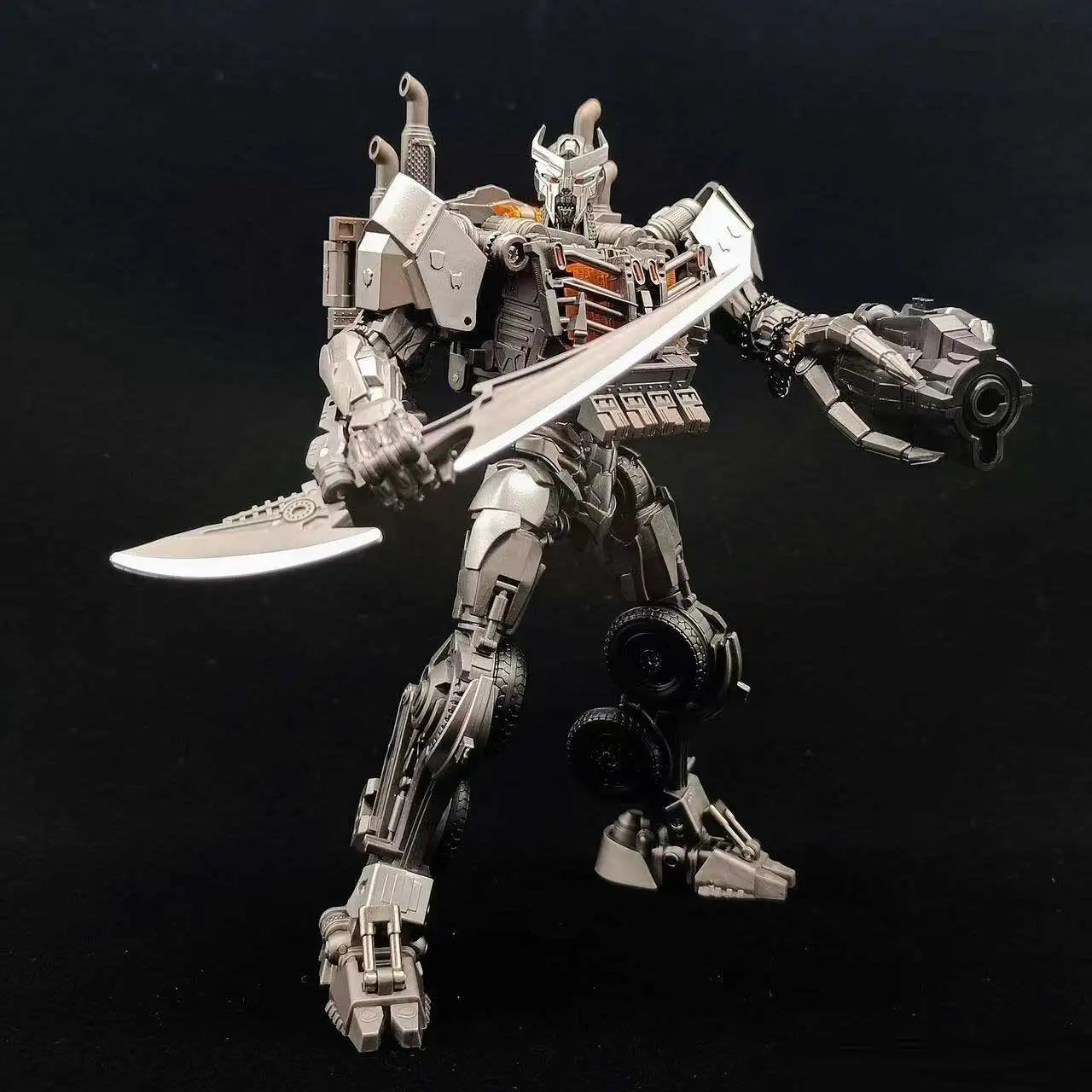 Figura Transformers Scourge Modo Bestia TW1031 — Cromo Cuadrúpedo Accesorios Completos