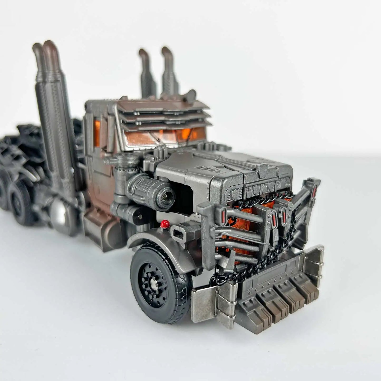 Figura Transformers Scourge Modo Bestia TW1031 — Cromo Cuadrúpedo Accesorios Completos